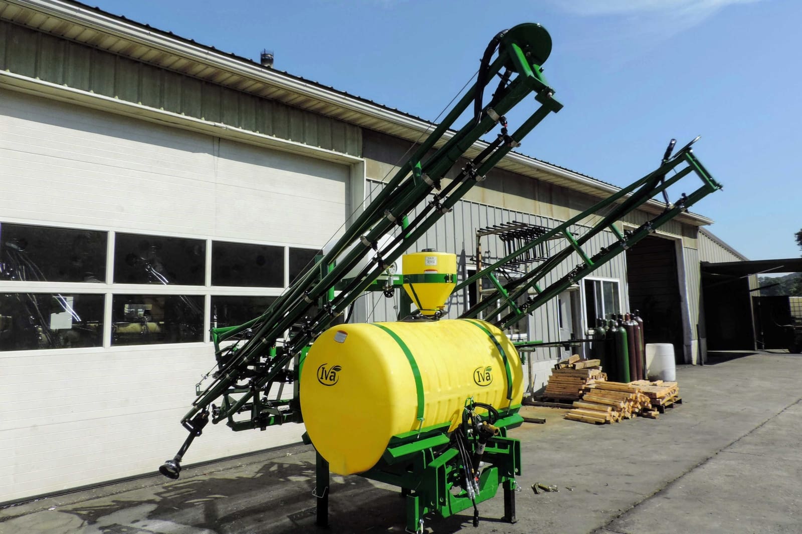 300 gallon 3point Hitch Sprayer HT300S Series Iva Sprayers